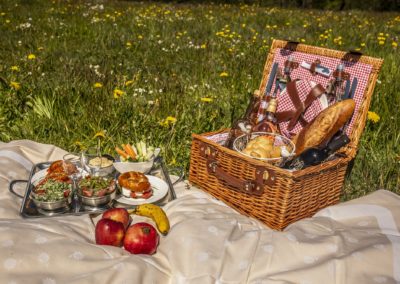 Picnic baskets